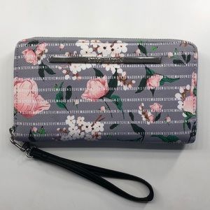 Steve Madden Wristlet/ Wallet